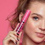 Essence I Love Extreme Crazy Volume Mascara – Image 3